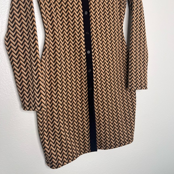 ASTR Kambrie Collared Chevron Mini Dress 1960s mod girl GoGo dress S #7 - Picture 5 of 7